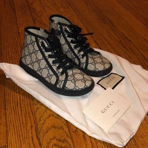 Children’s Beige and blue Gucci sneakers